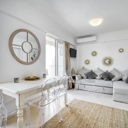 The Mirror With Large Sunny Balcony Apartment
