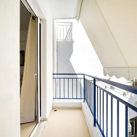 Apartment The Mirror With Large Sunny Balcony Athens