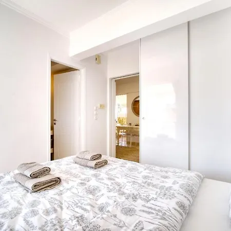 Apartment The Mirror With Large Sunny Balcony Athens